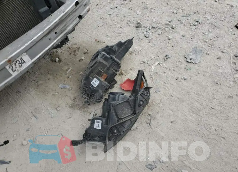 1FAHP2F83FG110411 Photo# 12