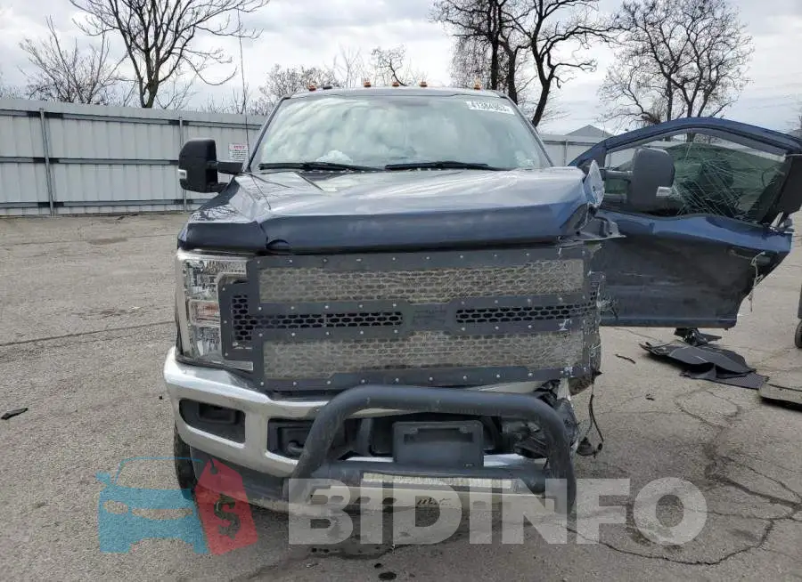 1FT7X2B66HEF33122 Photo# 5