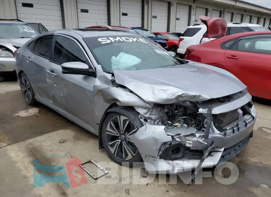 19XFC1F38HE017656 Photo# 4