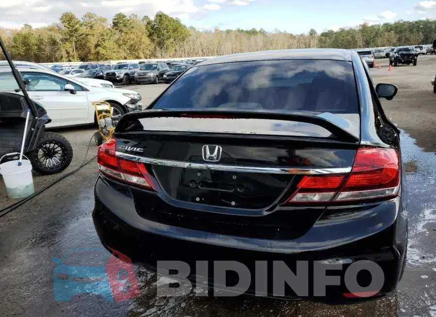 2HGFB2F87FH500305 Photo# 6
