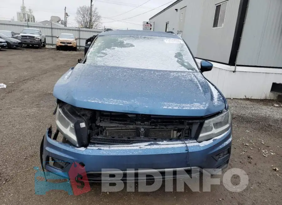 3VV3B7AX1JM066097 Photo# 5