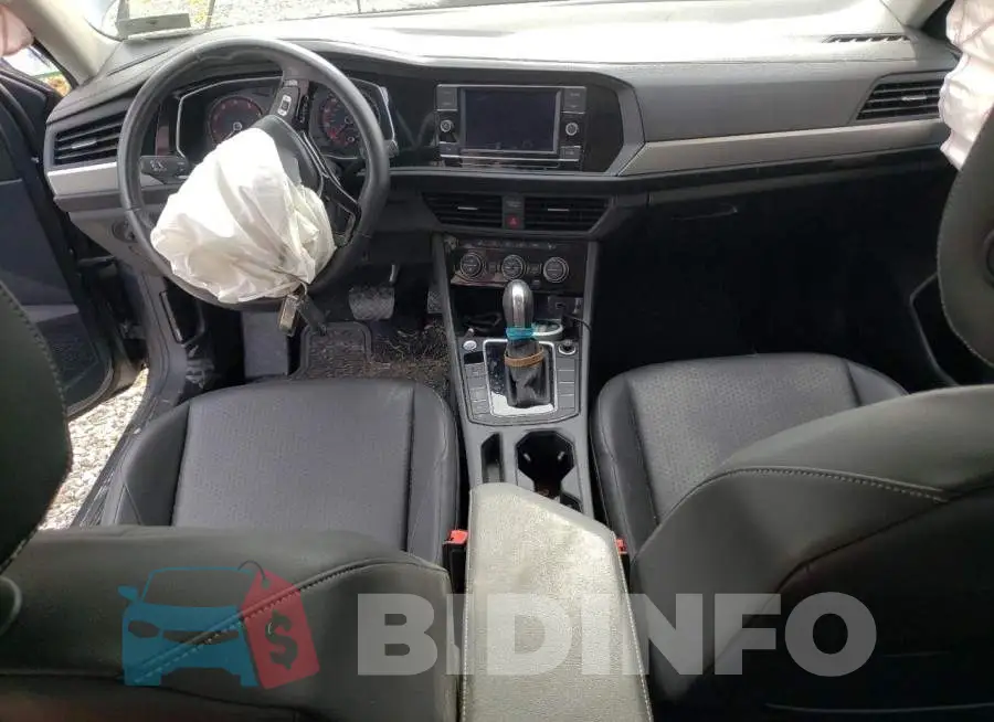 3VWCB7BU3KM268618 Photo# 8