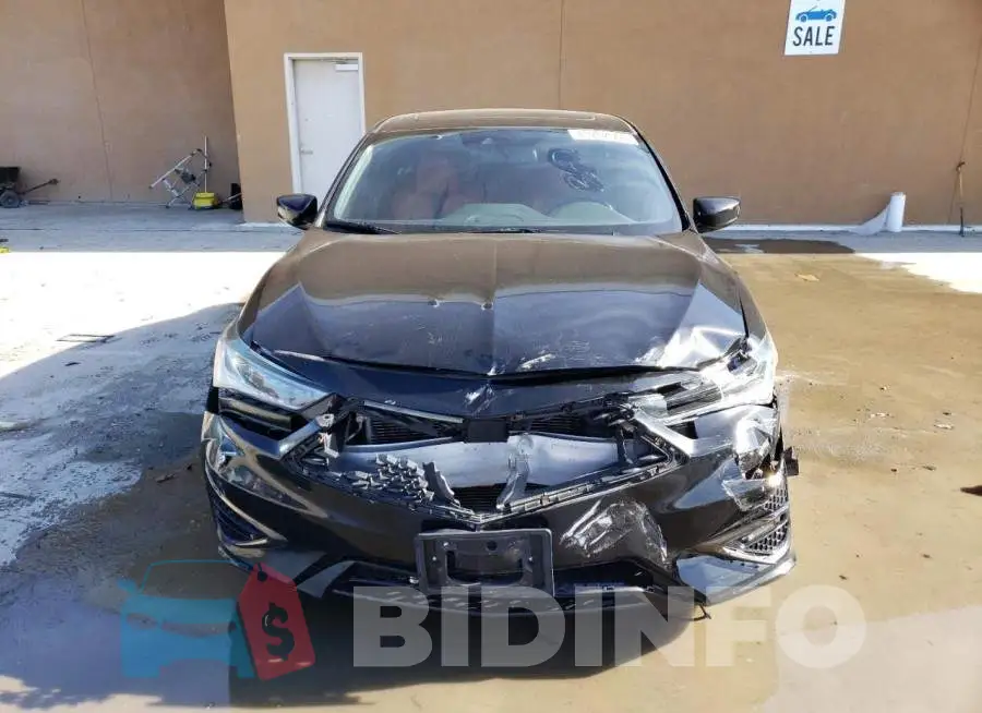 19UDE2F81KA004780 Photo# 5