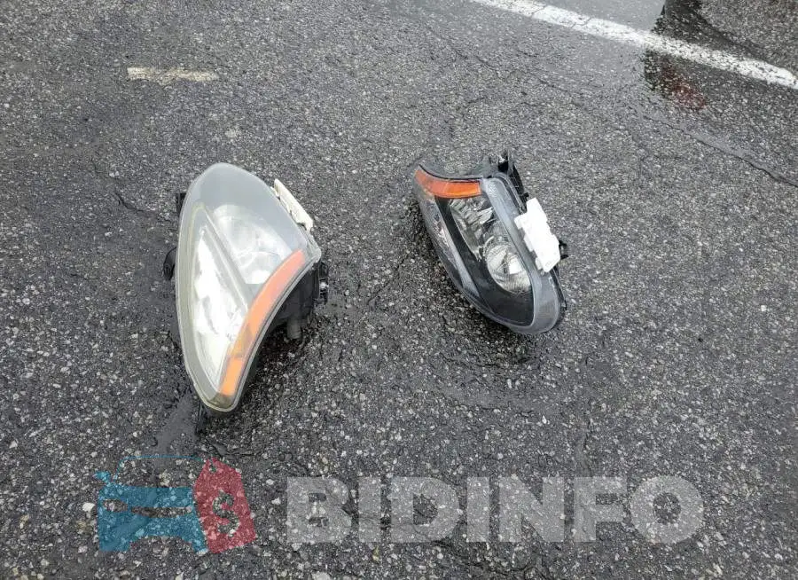 JN8AS5MT2FW152209 Photo# 12