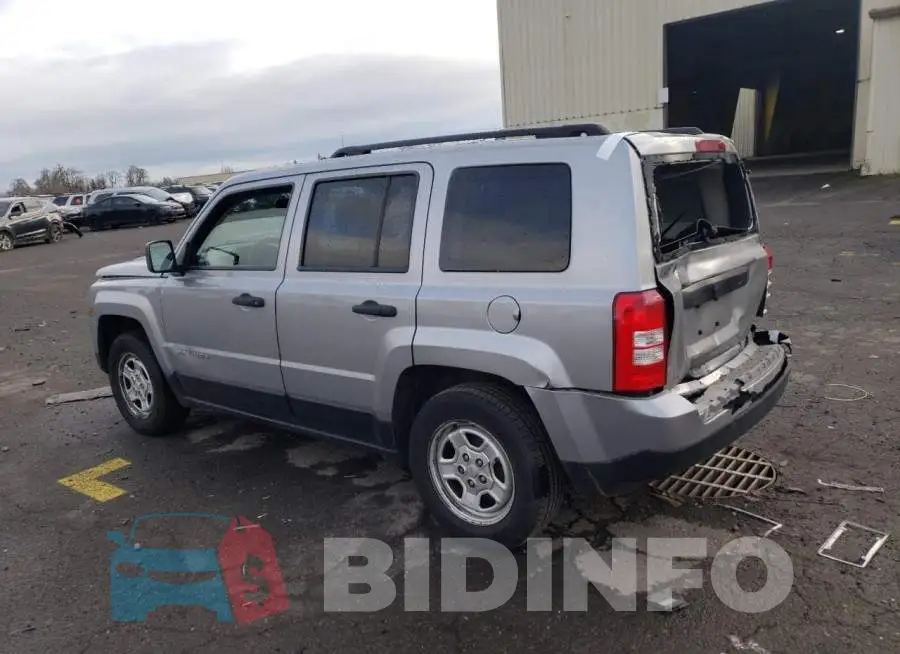 1C4NJPBB1ED858992 Photo# 2
