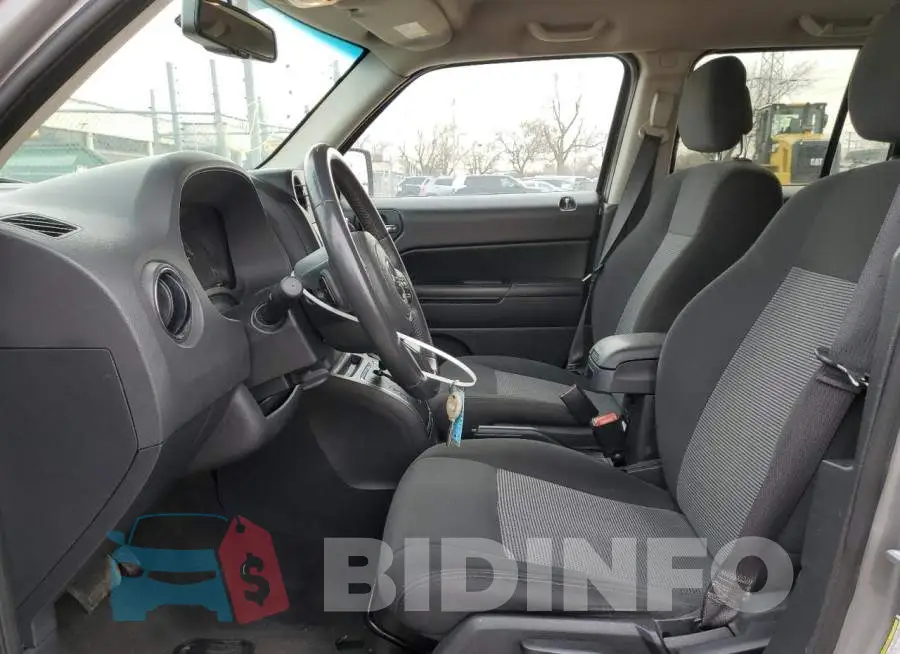 1C4NJPFB9HD184265 Photo# 7