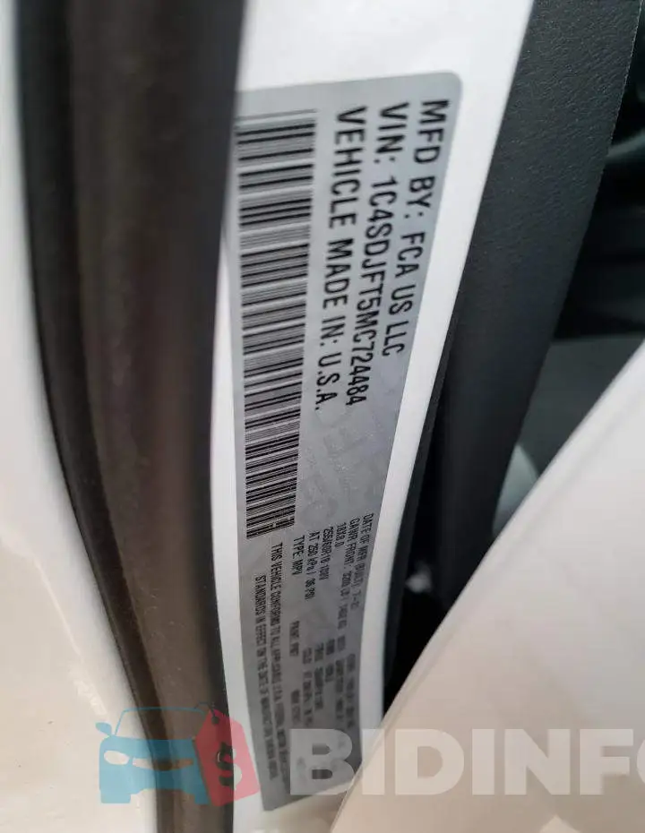 1C4SDJFT5MC724484 Photo# 13