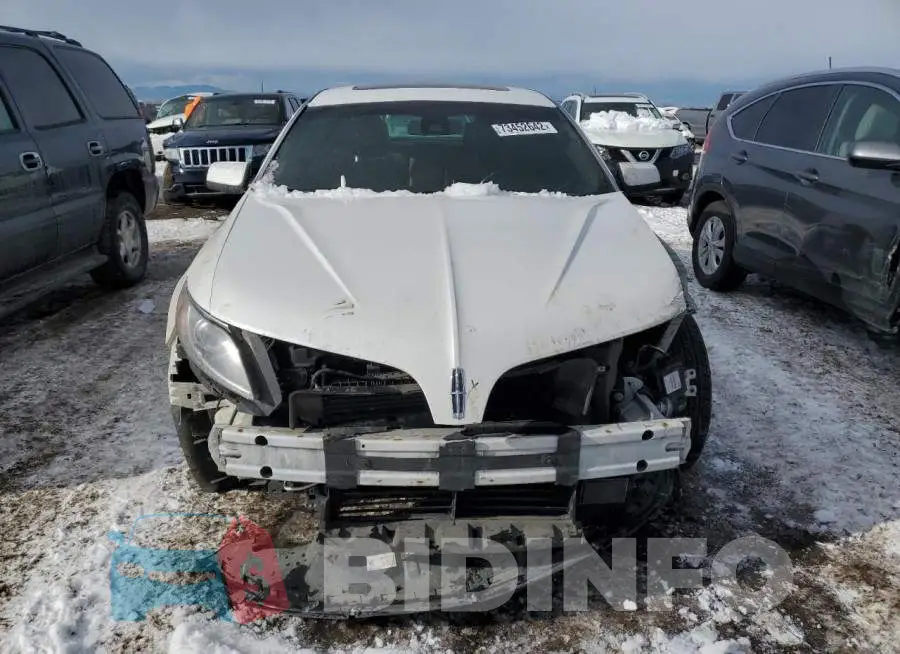 1LNHL9EK6EG604929 Photo# 5