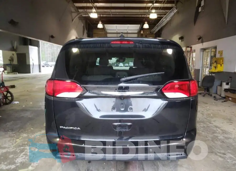 2C4RC1EG6LR112046 Photo# 6