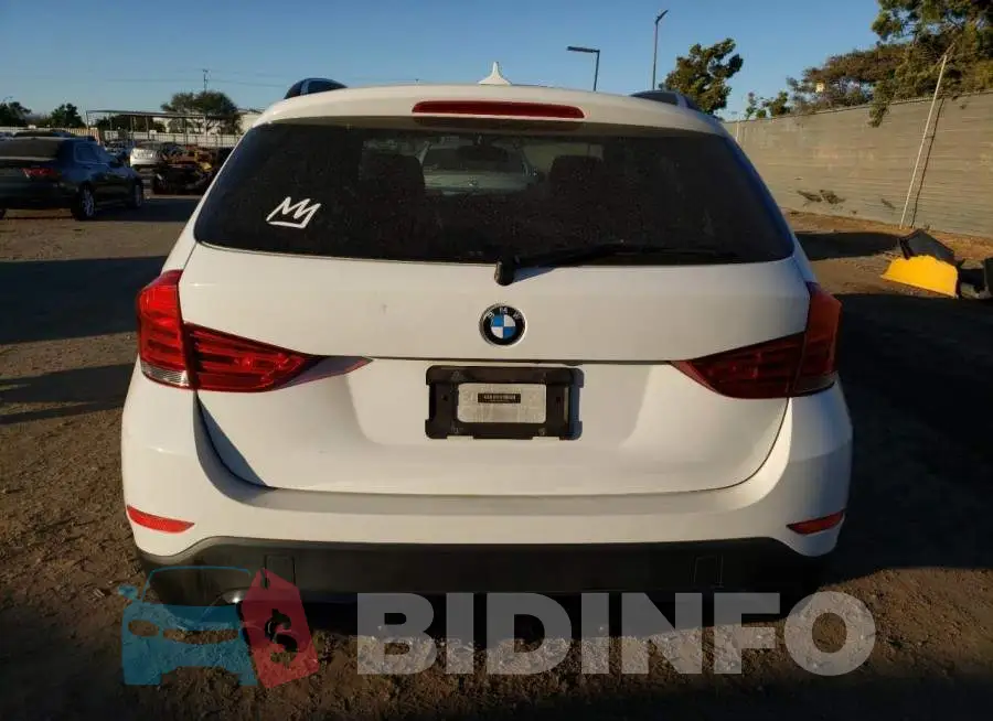 WBAVM1C53FV317979 Photo# 6