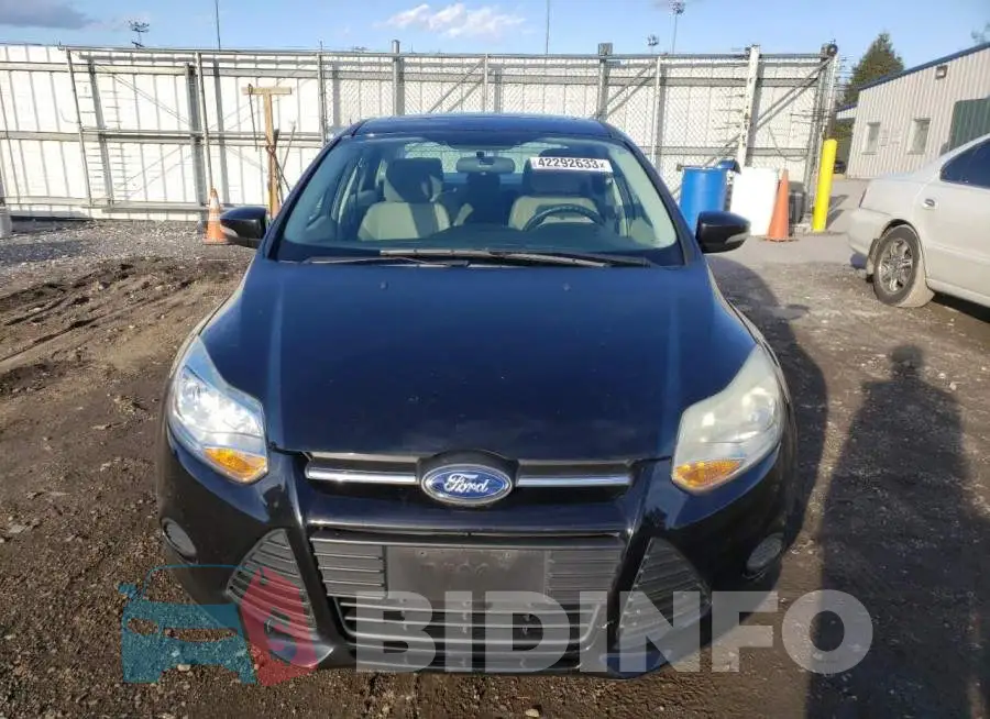 1FADP3F25EL402308 Photo# 5