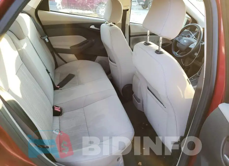 1FADP3F28FL267617 Photo# 10