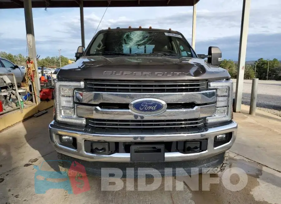 1FT8W3BT5JEB02733 Photo# 5