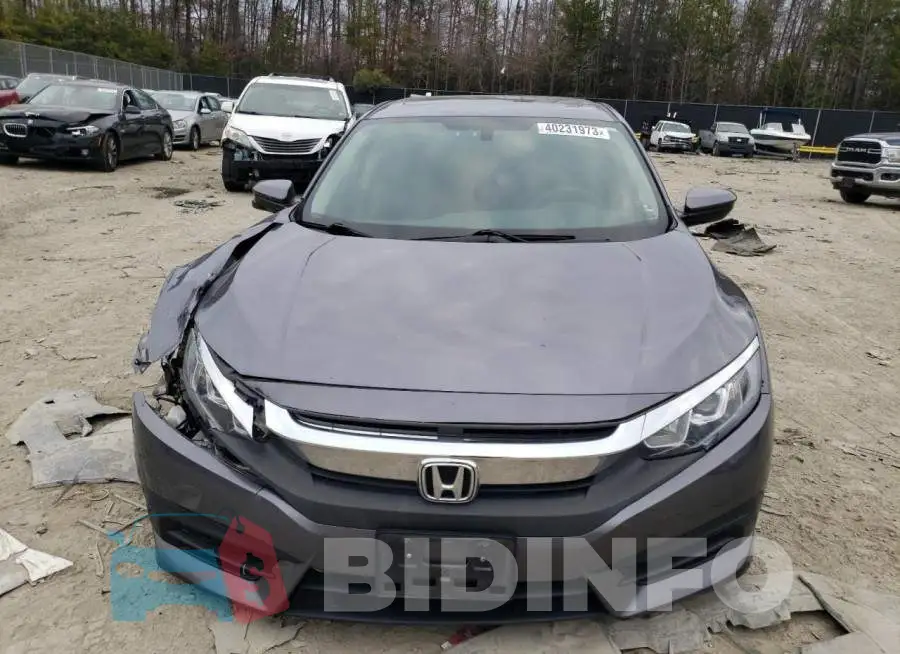 19XFC2F74HE232427 Photo# 5
