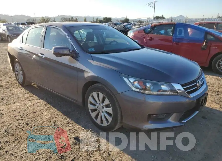 1HGCR2F70FA224442 Photo# 4