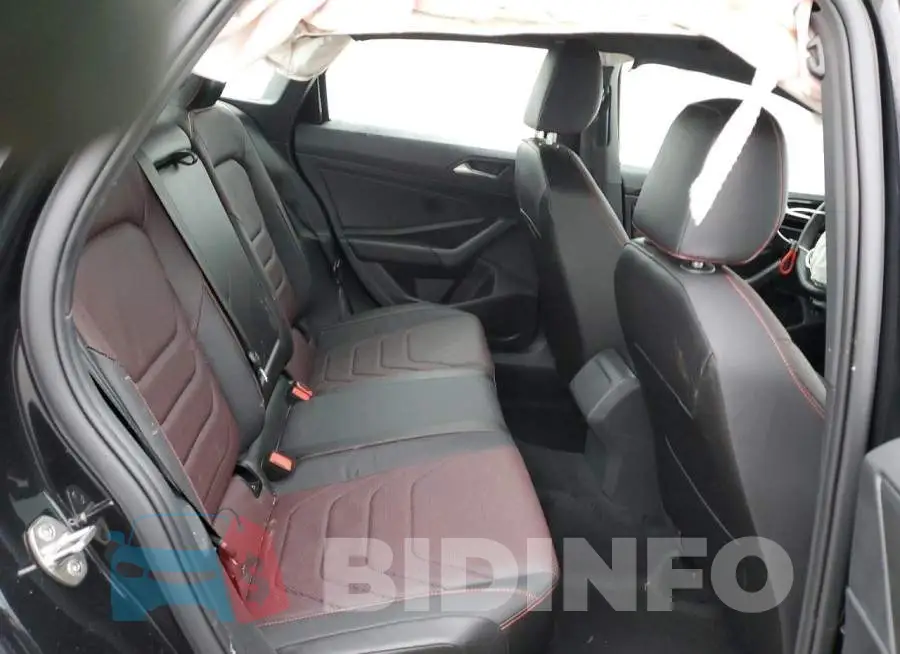 3VW2T7BU2NM025752 Photo# 10