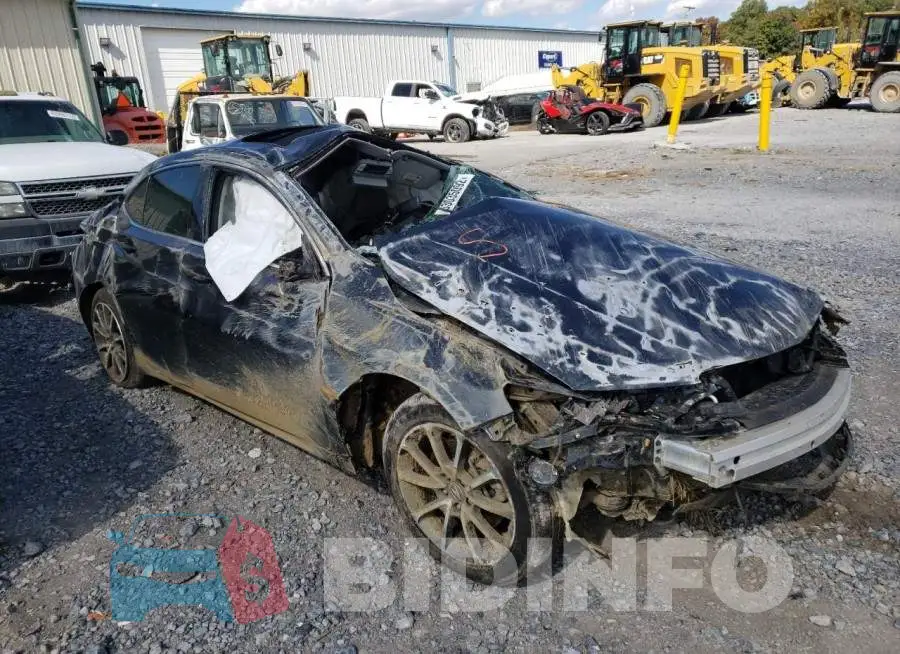 19UUB2F33GA010794 Photo# 1