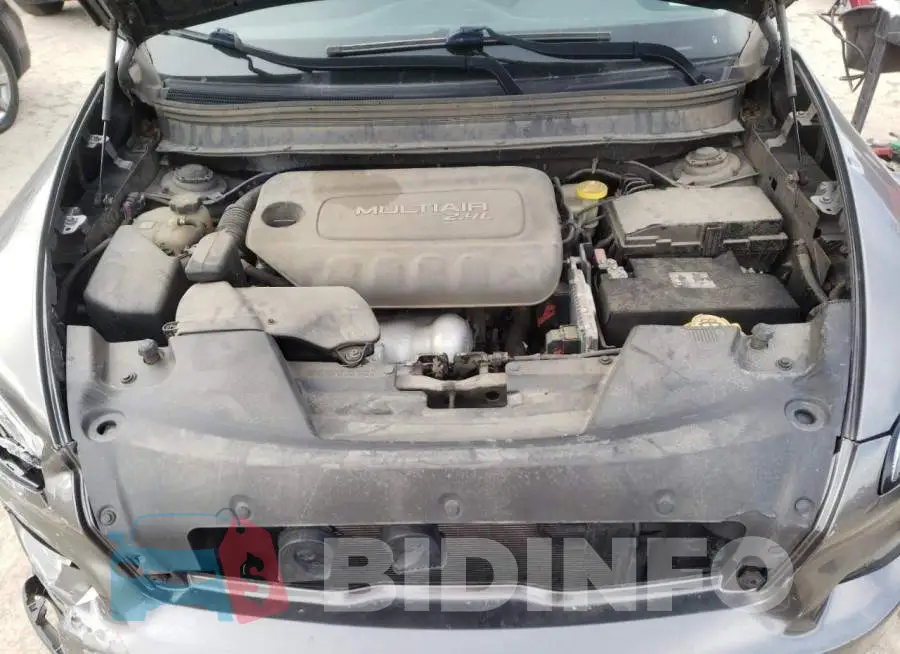 1C4PJLCB3FW628876 Photo# 12
