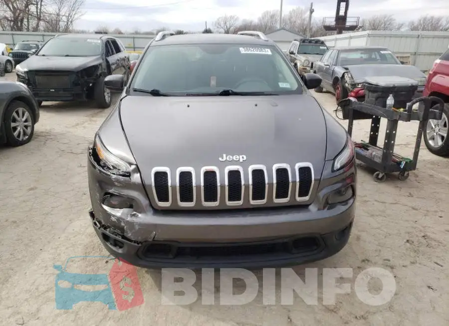 1C4PJLCB3FW628876 Photo# 5