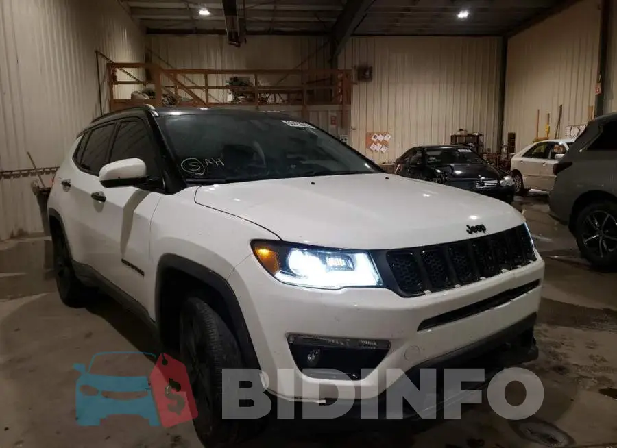 3C4NJDBB8LT100699 Photo# 1