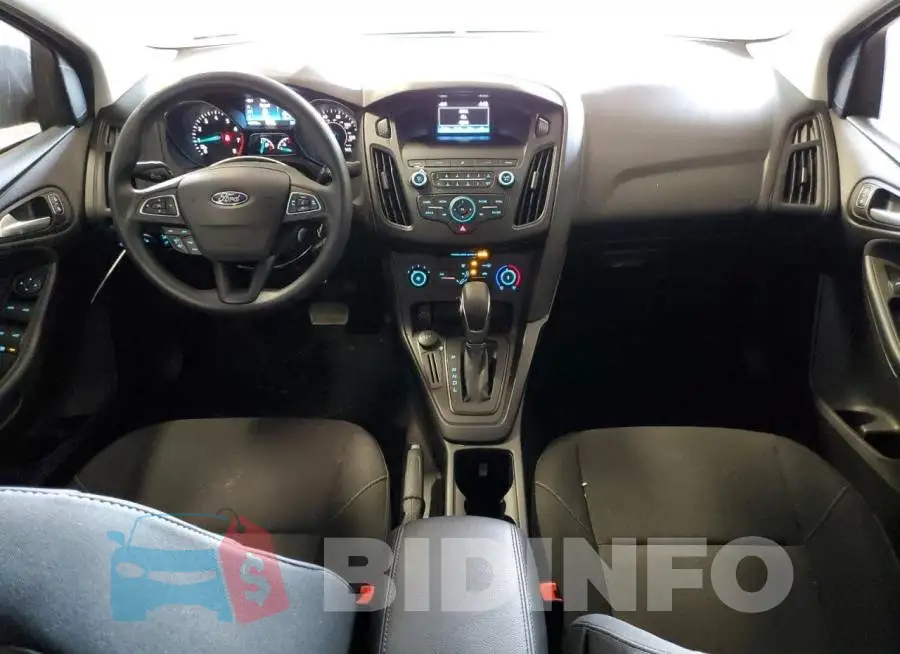 1FADP3F22JL302497 Photo# 8