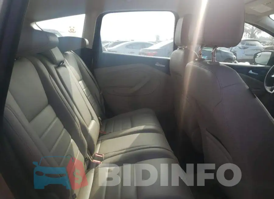 1FADP5CU5GL111666 Photo# 10