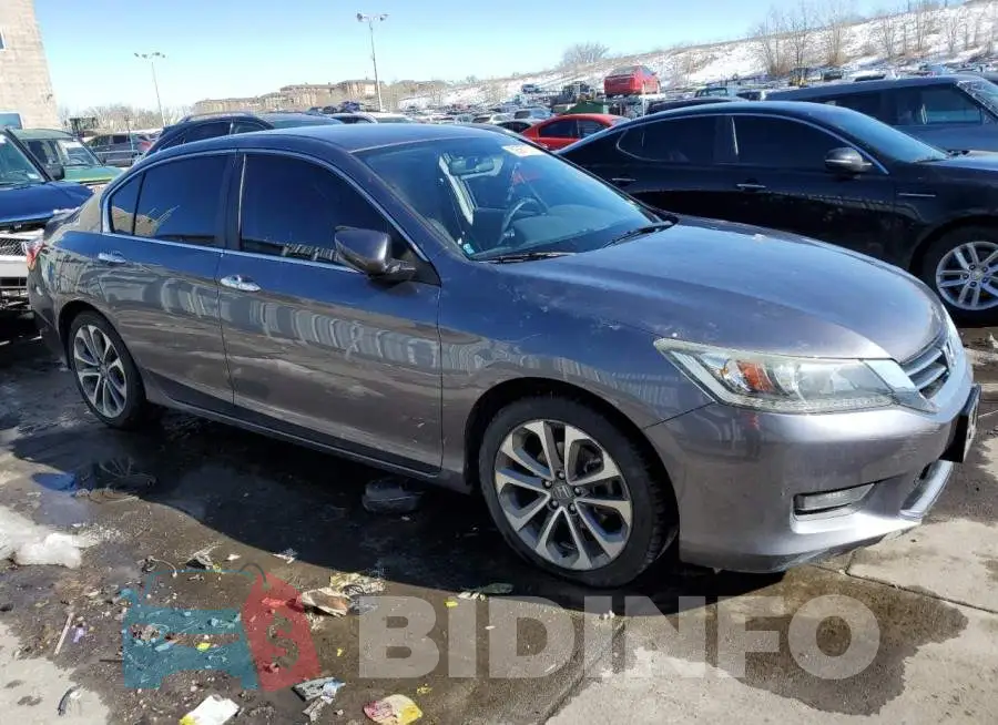 1HGCR2F5XFA243496 Photo# 4
