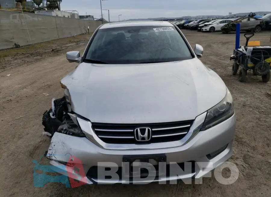 1HGCR2F87EA232982 Photo# 5