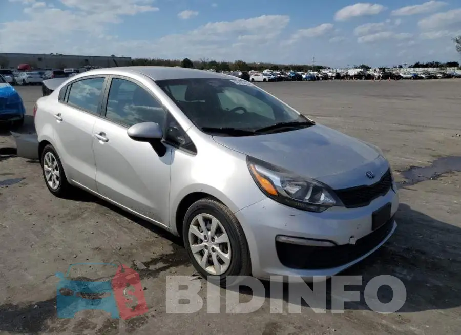 KNADM4A31G6572625 Photo# 4
