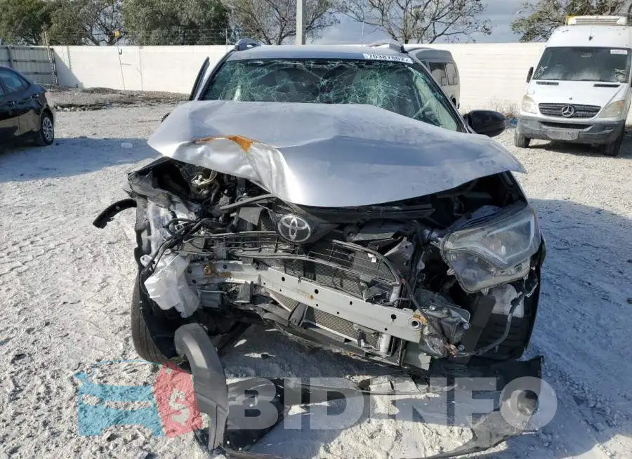 2T3ZFREV5JW415018 Photo# 5