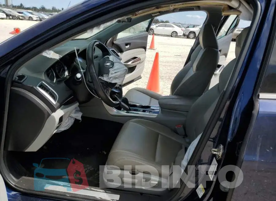 19UUB1F33FA005152 Photo# 7