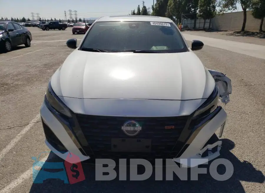 1N4BL4CV3PN315070 Photo# 5
