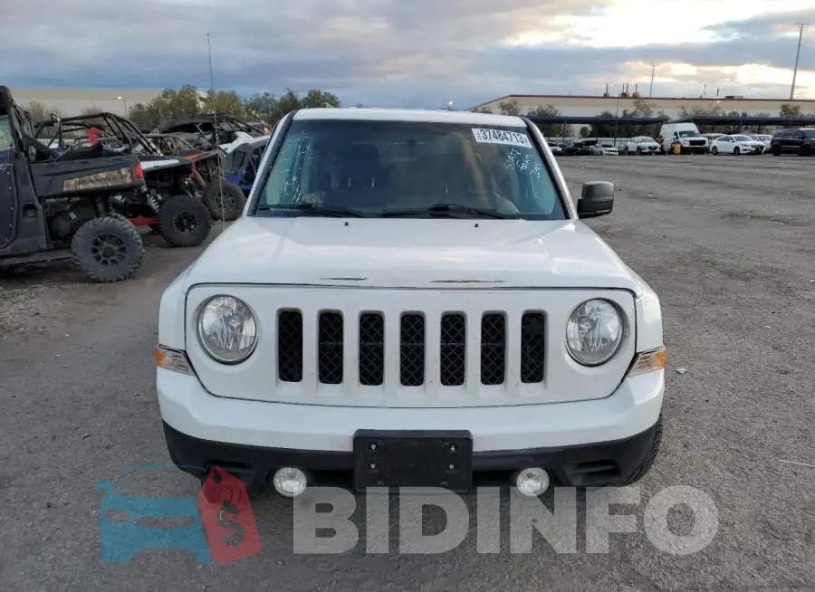 1C4NJRFB1ED562067 Photo# 5
