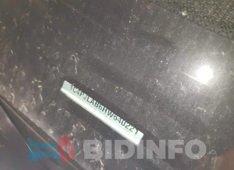 1C4PJLAB6HW640221 Photo# 13