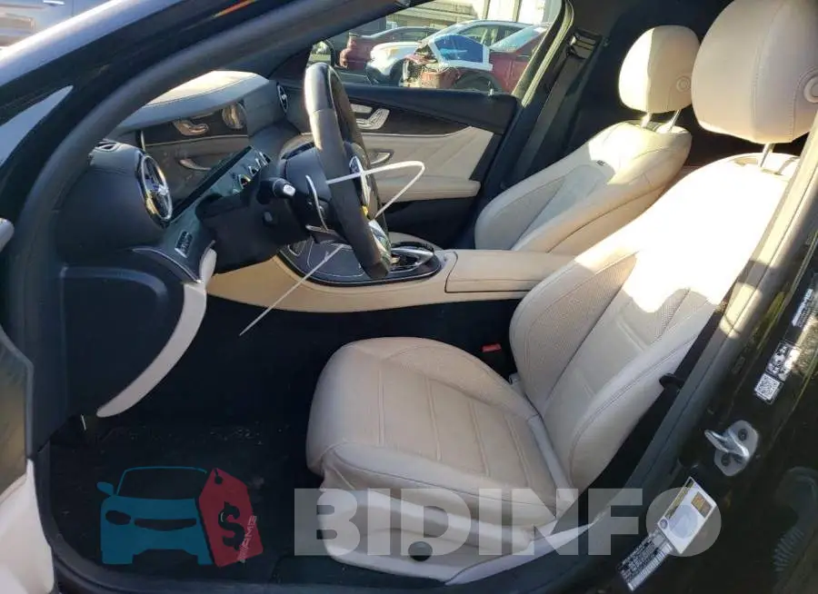 WDDZF8KB2LA758185 Photo# 7
