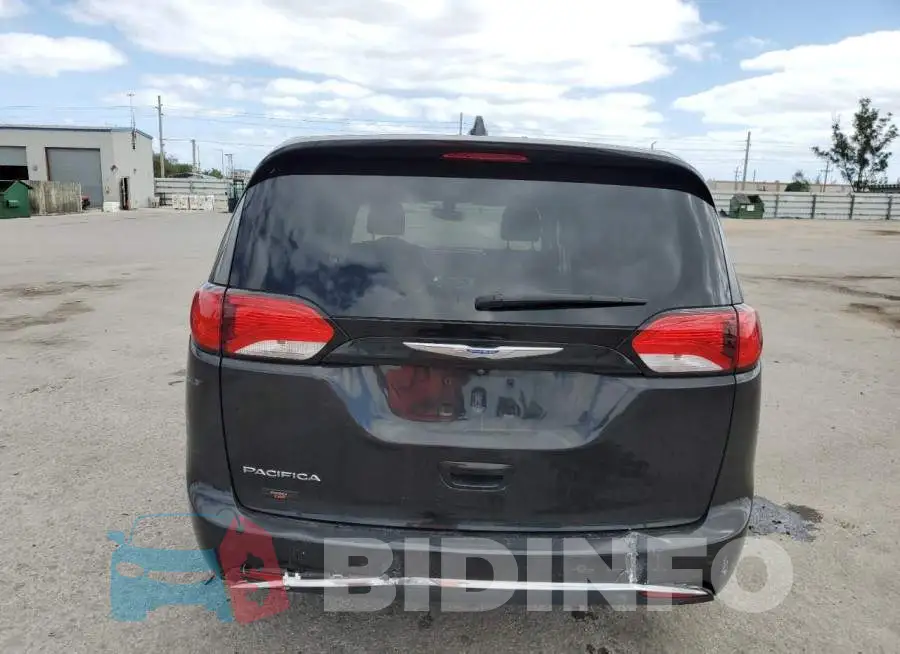 2C4RC1FG1JR133074 Photo# 6
