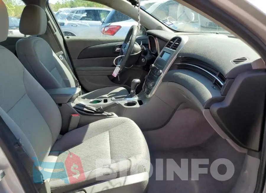 1G11B5SL8FF224067 Photo# 5