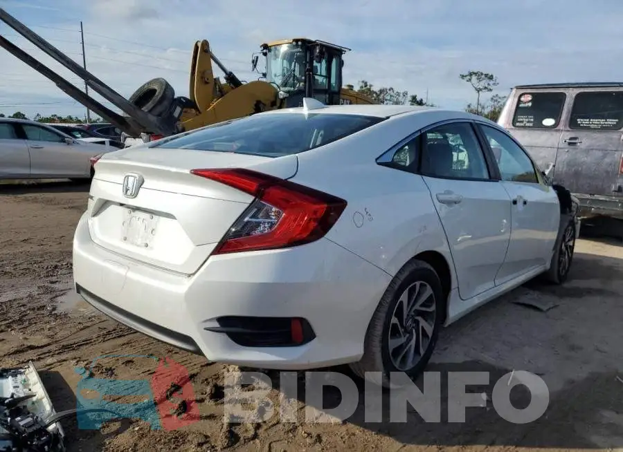 19XFC2F70HE218394 Photo# 3