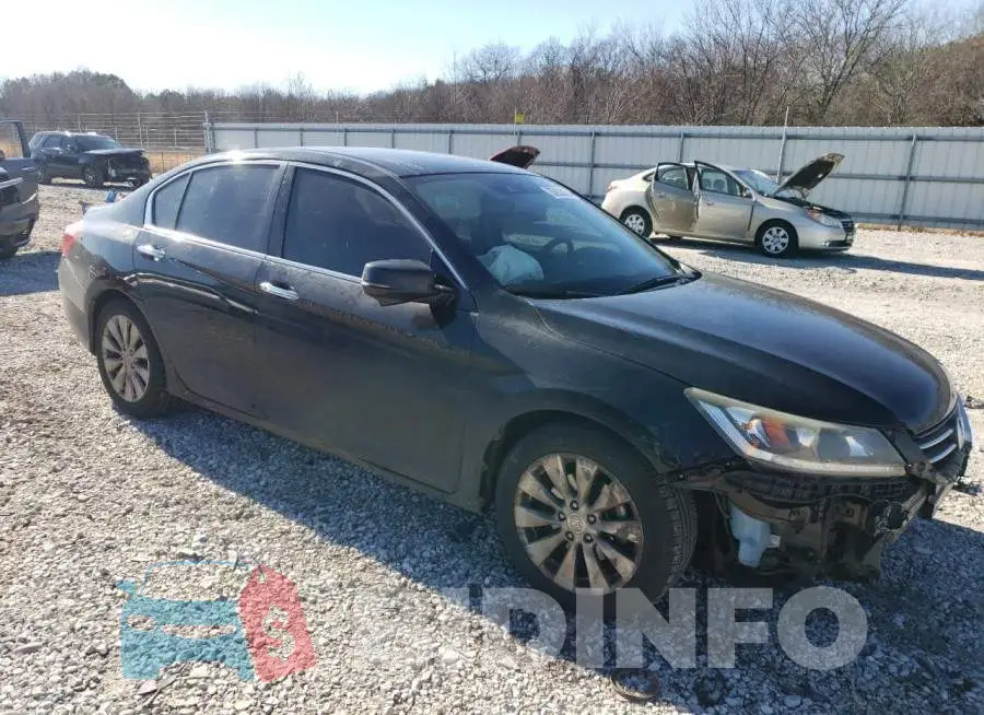 1HGCR2F86FA143213 Photo# 4