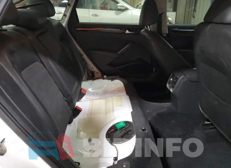 1VWCM7A35FC083691 Photo# 10