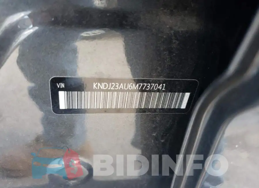 KNDJ23AU6M7737041 Photo# 13