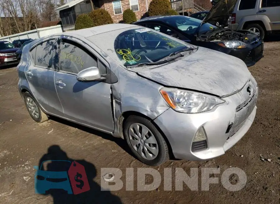 JTDKDTB33E1563888 Photo# 4