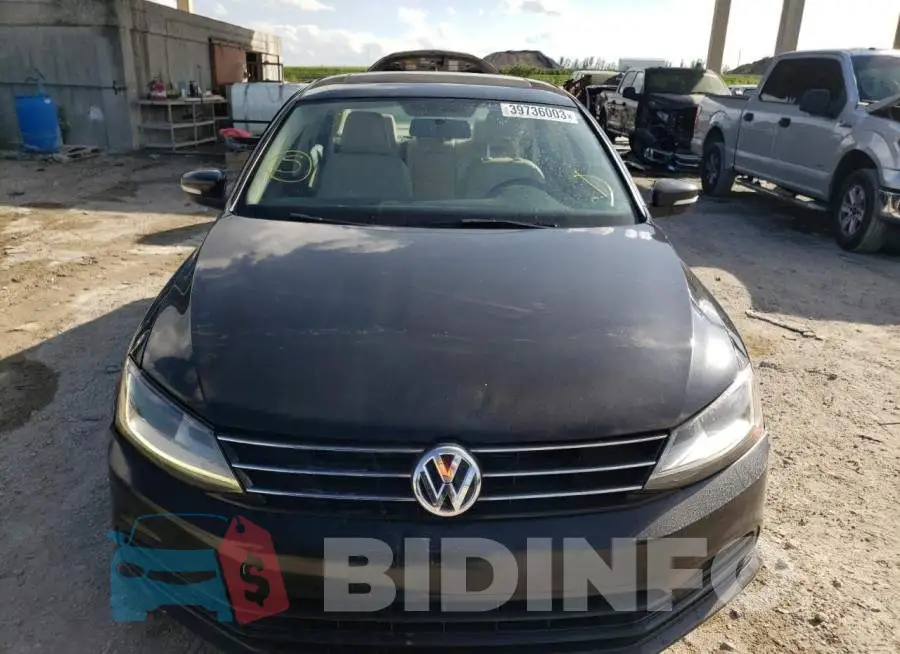 3VWDB7AJ4HM256367 Photo# 5