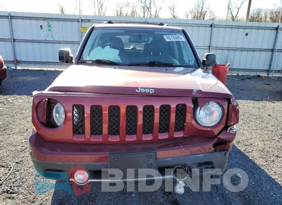1C4NJRCB1ED728835 Photo# 5
