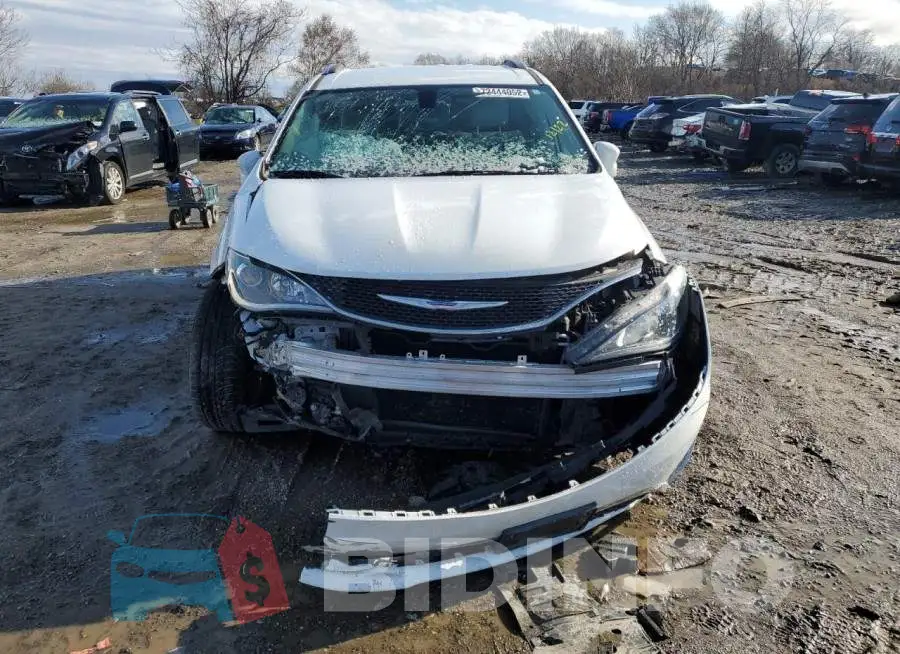 2C4RC1BGXJR142541 Photo# 5
