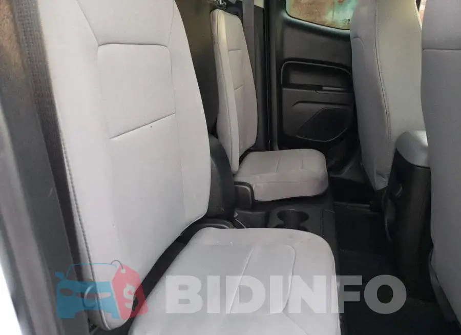 1GCHSBEA8H1315161 Photo# 10