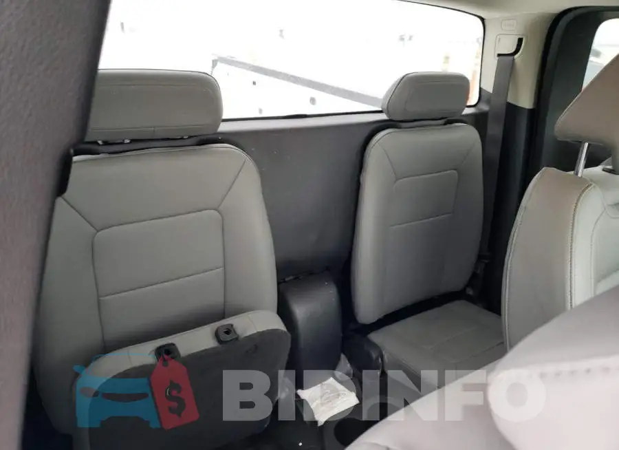 1GCHSBEN8L1102836 Photo# 10