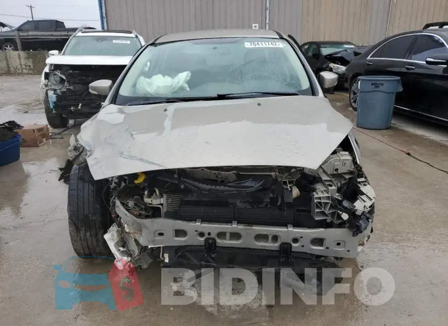 1FADP3F22FL233530 Photo# 5