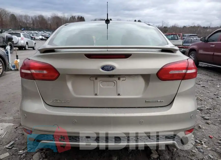 1FADP3FE2FL338403 Photo# 6