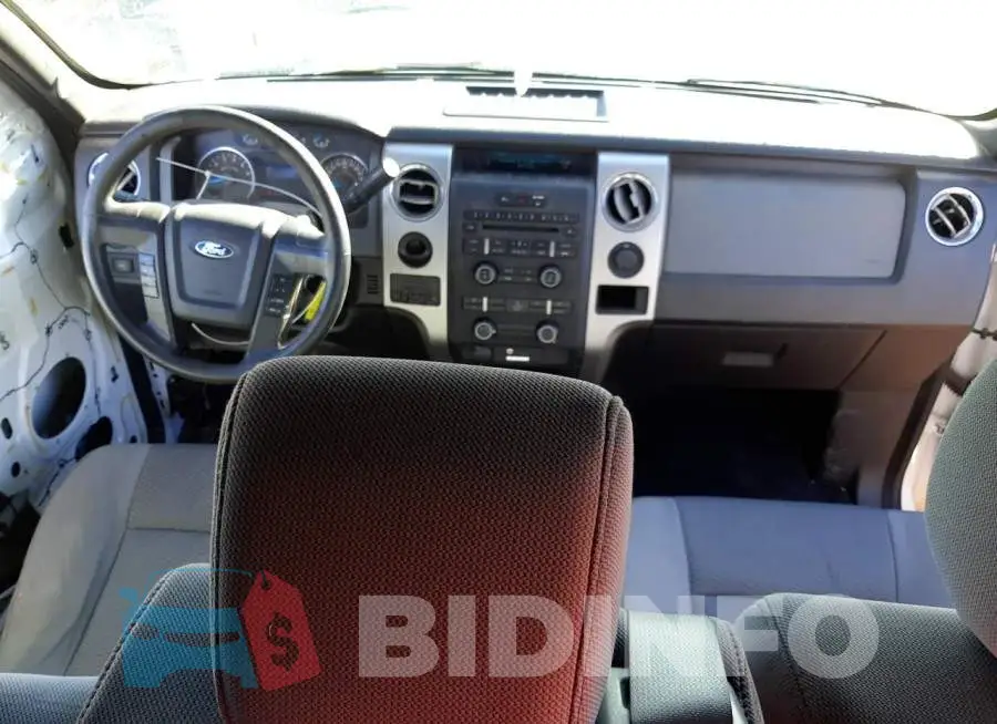 1FTVX1CF2EKD70076 Photo# 8